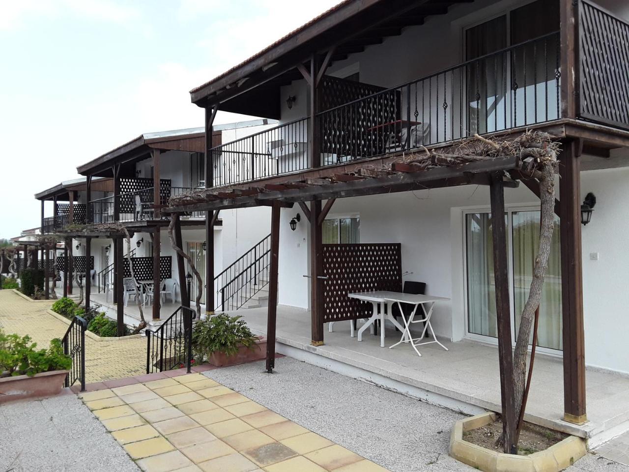 Citrus Tree Gardens Hotel Karavas  Ngoại thất bức ảnh